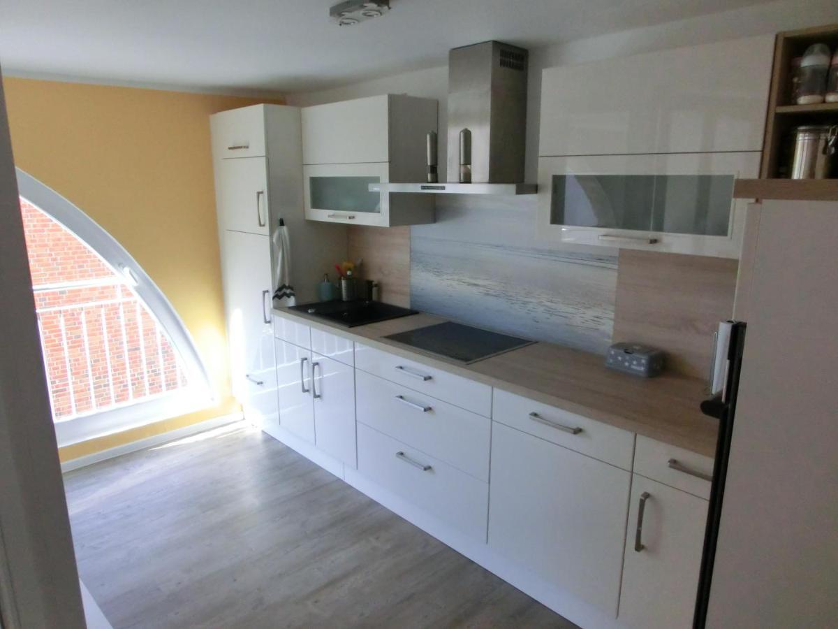 Apartment 2-zimmer-wohnung In Stralsunds Altstadt *